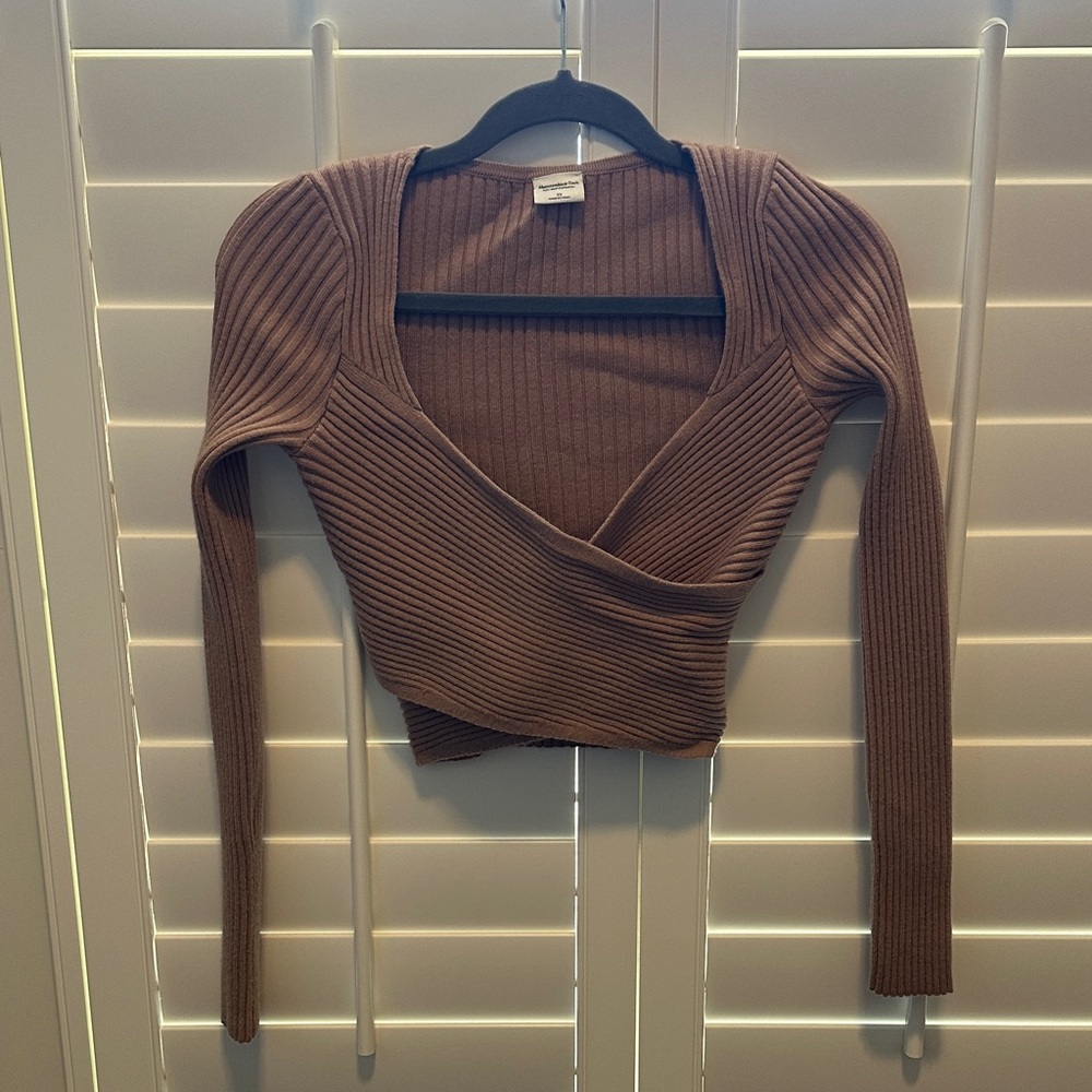 Abercrombie & Fitch Cocoa Ribbed Knit Top